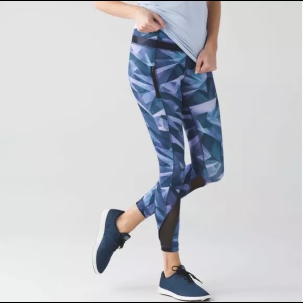 Lululemon Inspire Tight II (Mesh) size 4